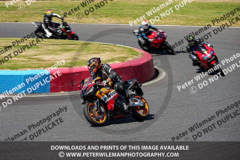 enduro digital images;event digital images;eventdigitalimages;mallory park;mallory park photographs;mallory park trackday;mallory park trackday photographs;no limits trackdays;peter wileman photography;racing digital images;trackday digital images;trackday photos